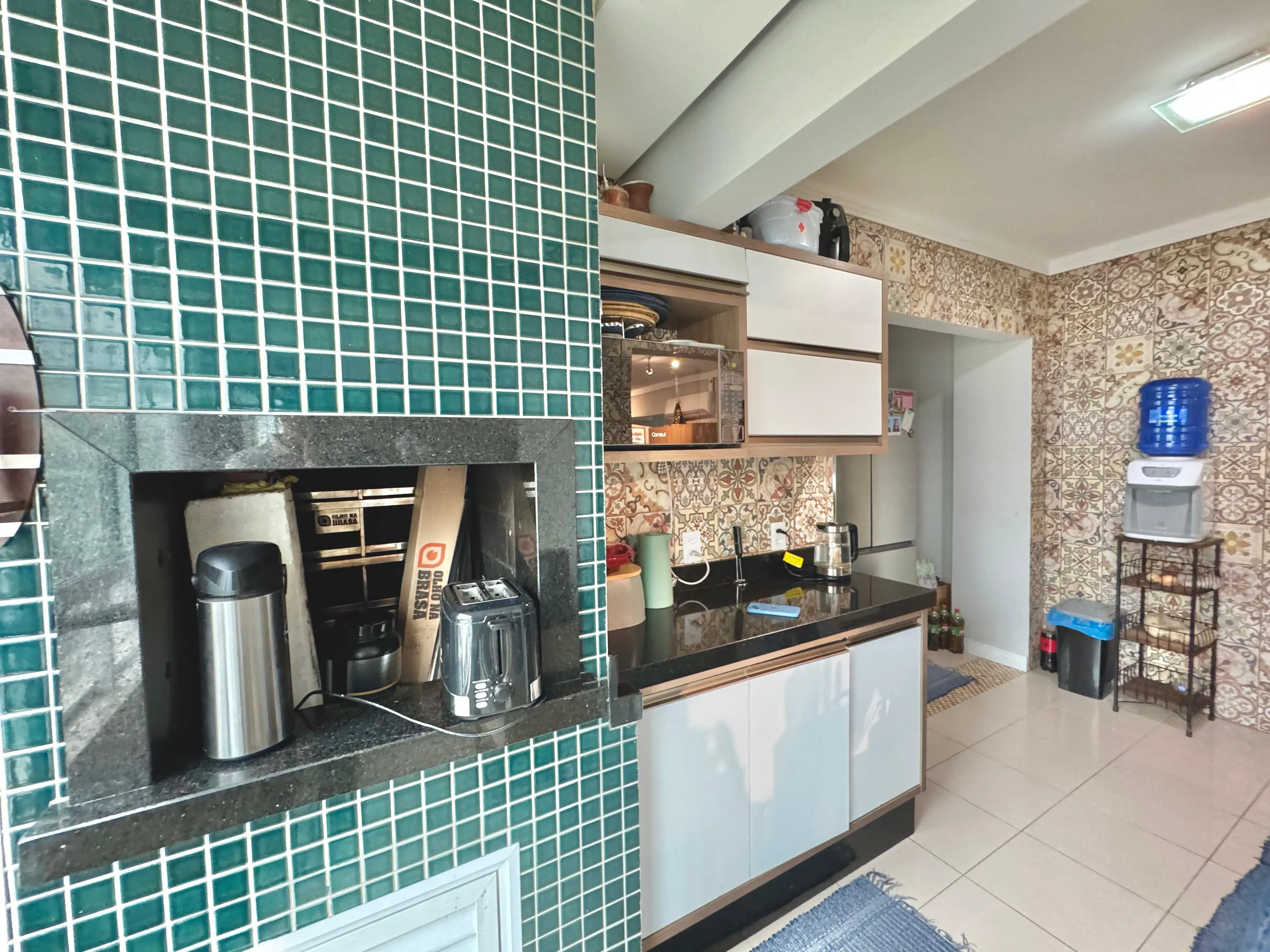 Apartamento garden 4 dormitórios sendo 3 suítes com quintal perto do mar em Balneário Camboriú/SC