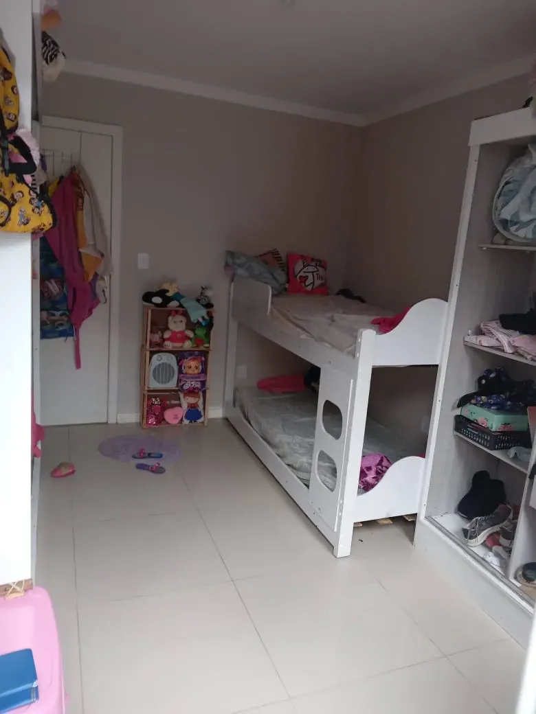 Apartamento térreo diferenciado 2 dormitórios, sendo 1 suíte e 1 vaga no Centro de Camboriú