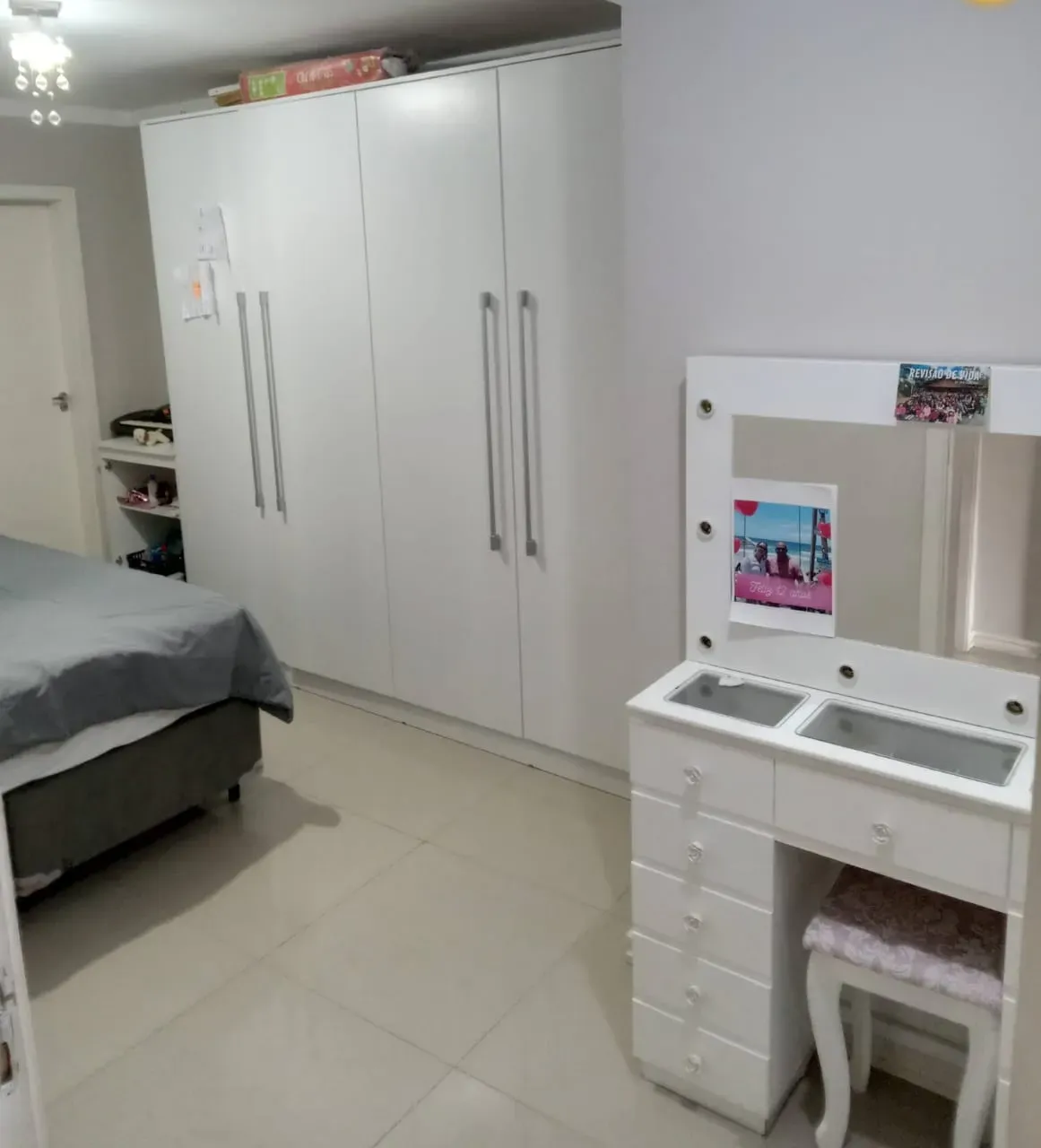 Apartamento térreo diferenciado 2 dormitórios, sendo 1 suíte e 1 vaga no Centro de Camboriú