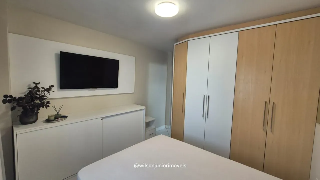 Apartamento quadra mar com 3 dormitórios sendo 1 suíte e 1 vaga em Meia Praia - Itapema/SC
