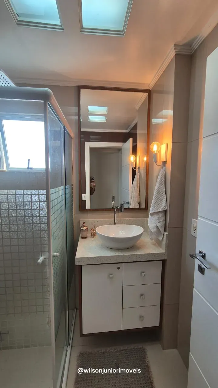 Apartamento quadra mar com 3 dormitórios sendo 1 suíte e 1 vaga em Meia Praia - Itapema/SC