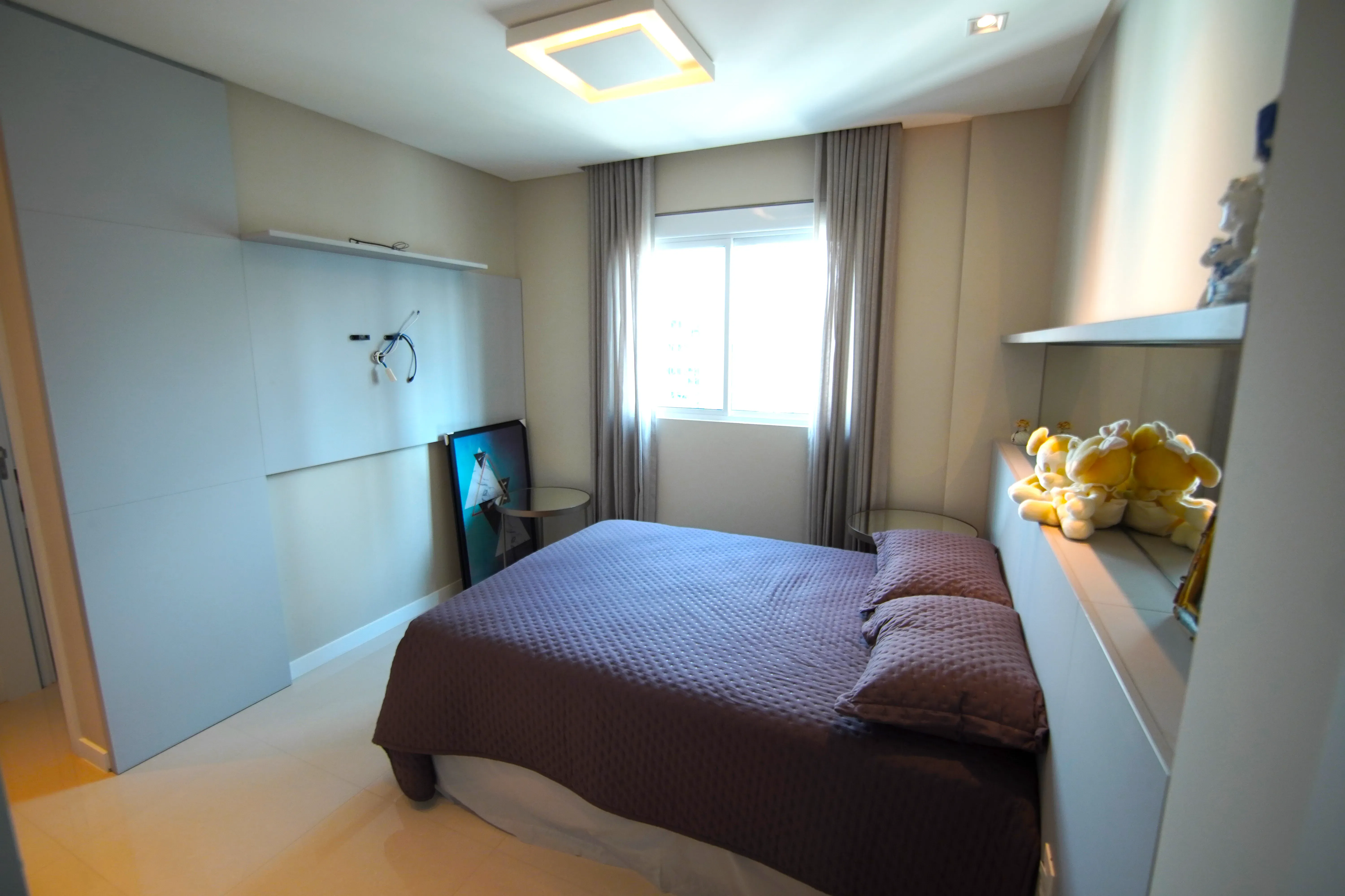 Apartamento com localização privilegiada! 2 suítes e 1 vaga dupla no Centro de Balneário Camboriú