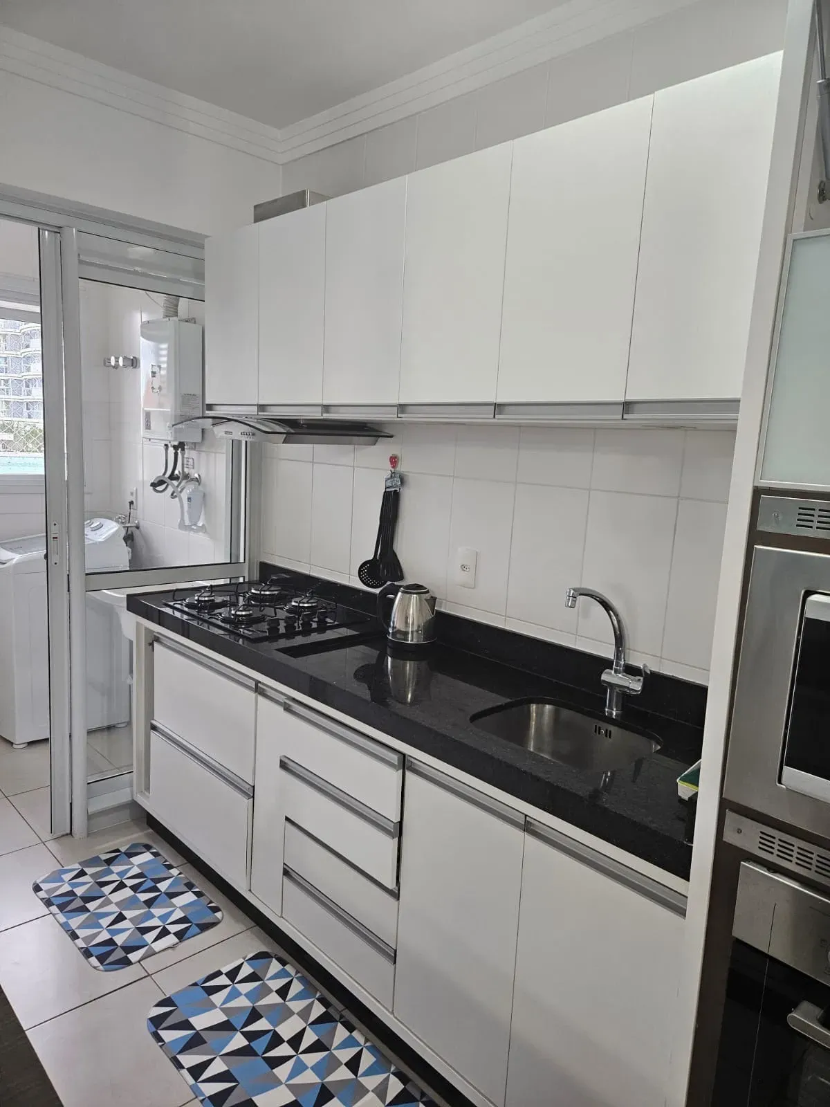 Apartamento com 3 dormitórios sendo 1 suíte e 1 vaga de garagem em Penha