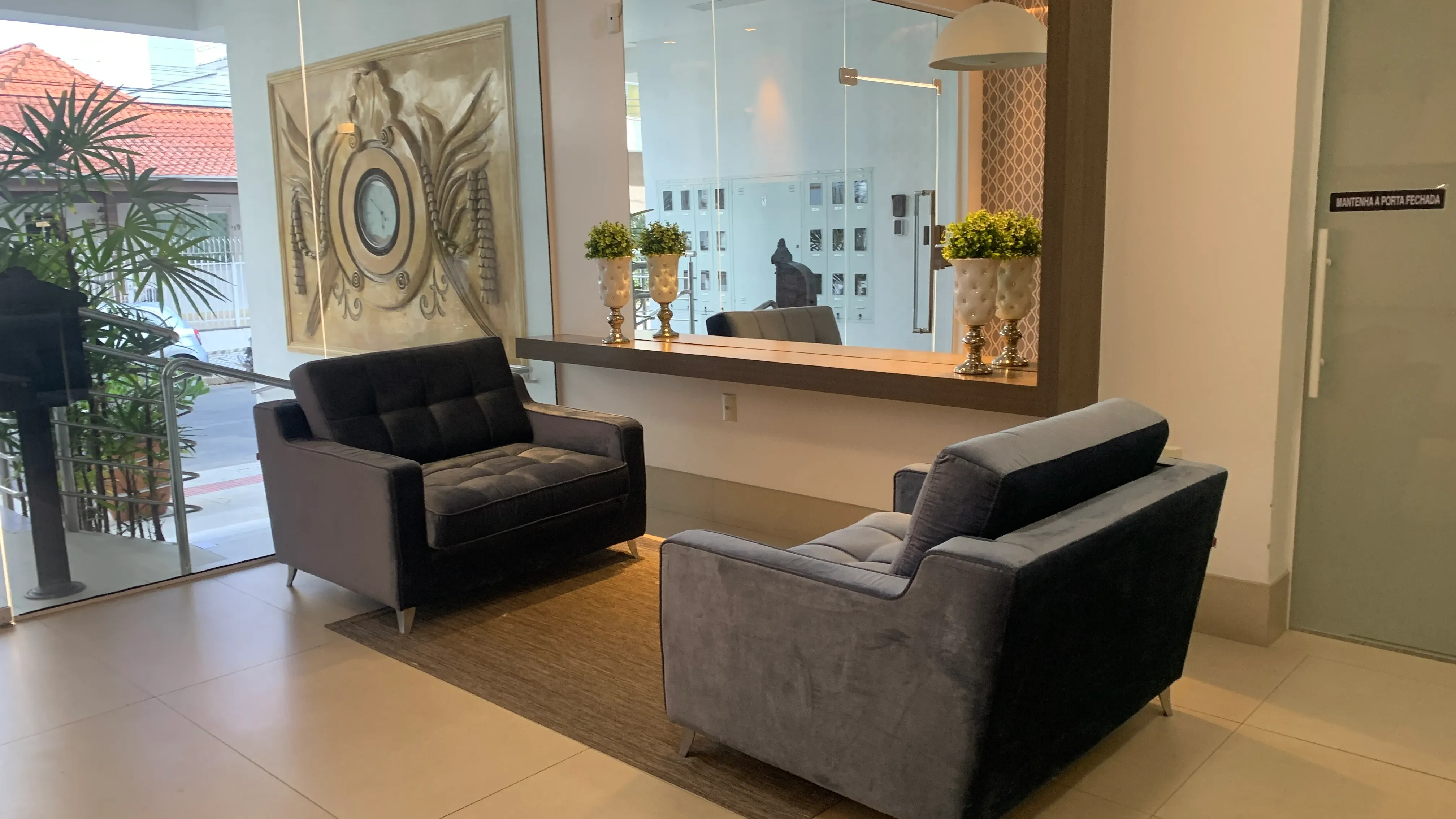 2 dormitórios sendo 1 suíte e 2 vagas de garagem - Bairro das Nações, Balneário Camboriú/SC