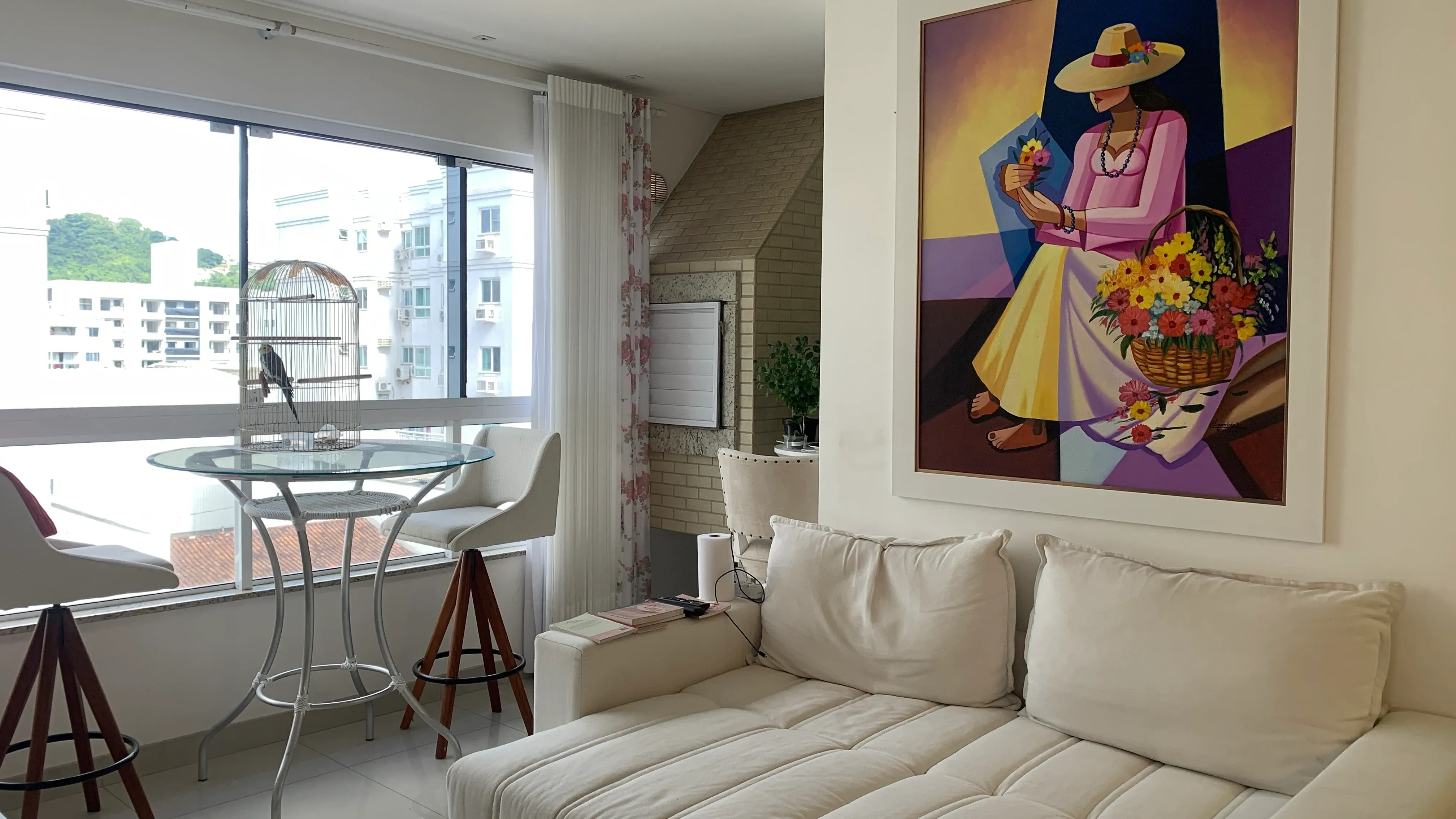 2 dormitórios sendo 1 suíte e 2 vagas de garagem - Bairro das Nações, Balneário Camboriú/SC