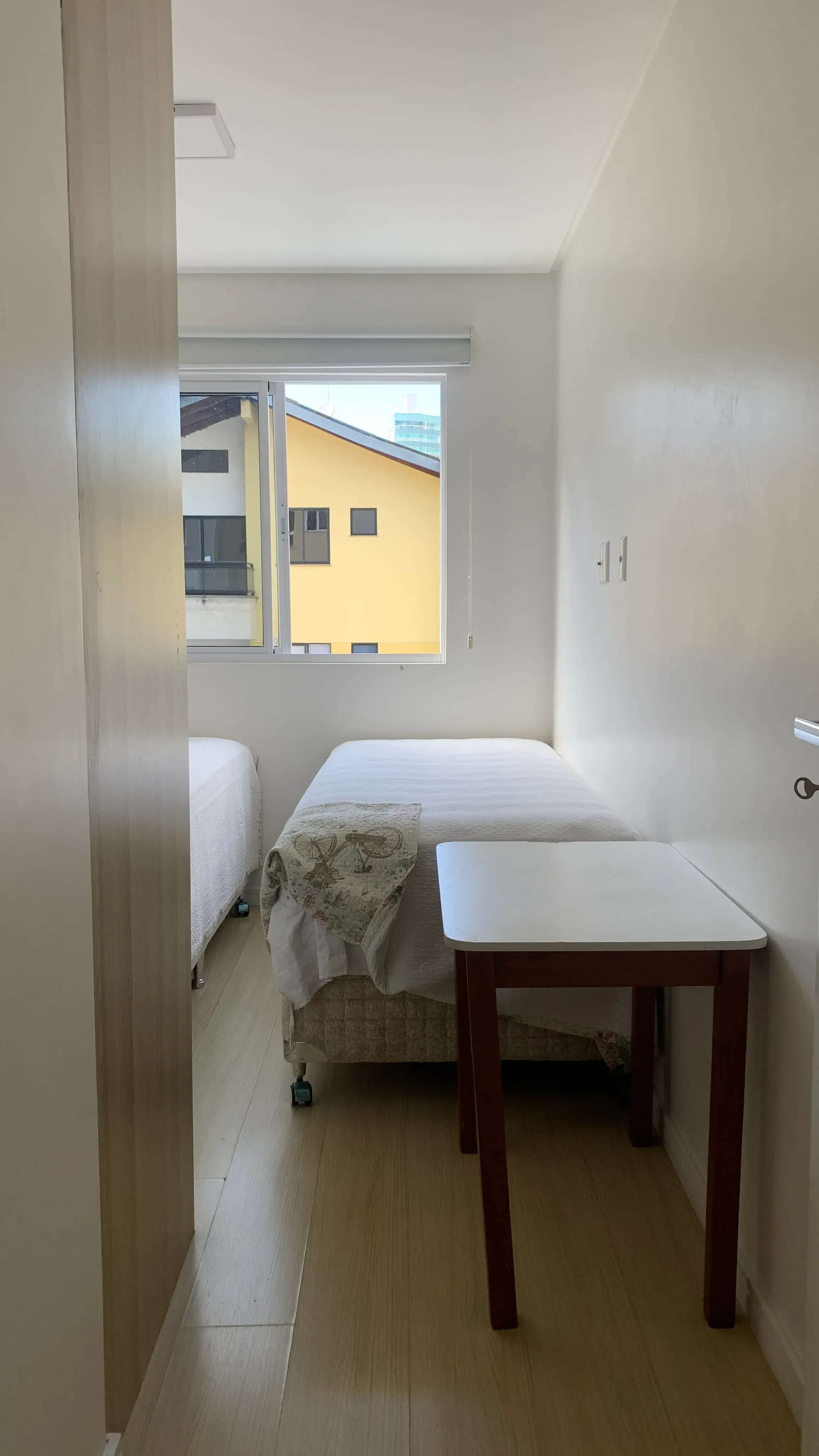 2 dormitórios sendo 1 suíte e 2 vagas de garagem - Bairro das Nações, Balneário Camboriú/SC