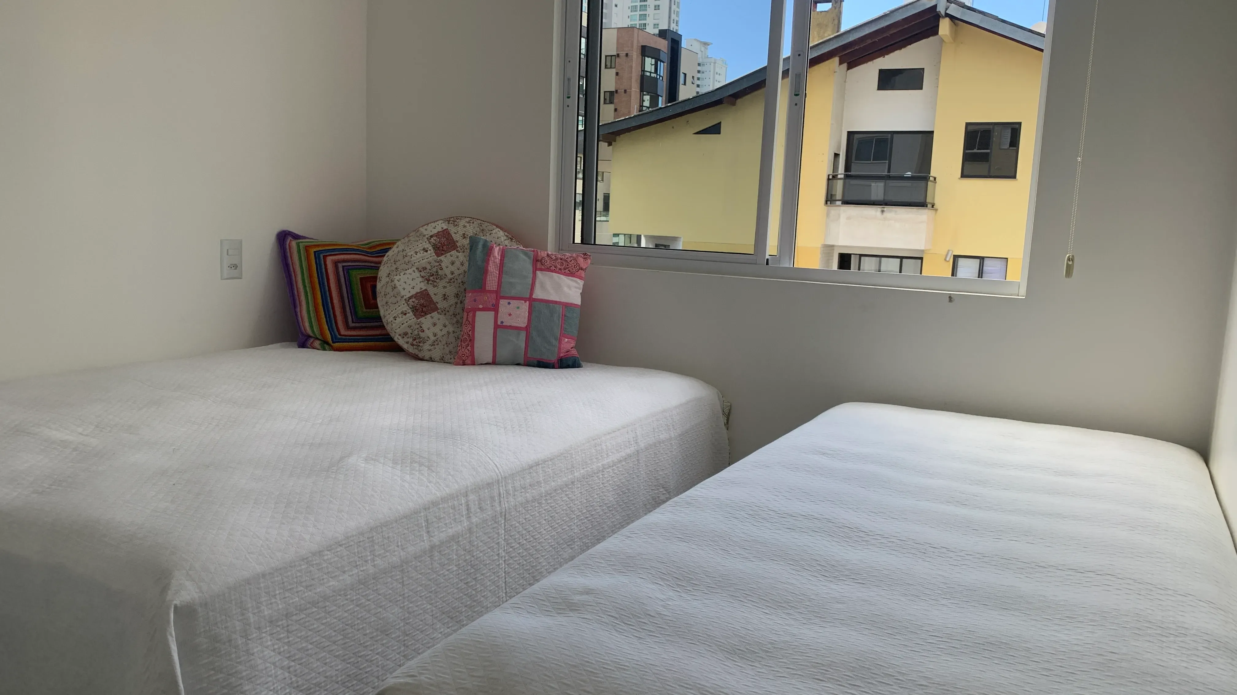 2 dormitórios sendo 1 suíte e 2 vagas de garagem - Bairro das Nações, Balneário Camboriú/SC