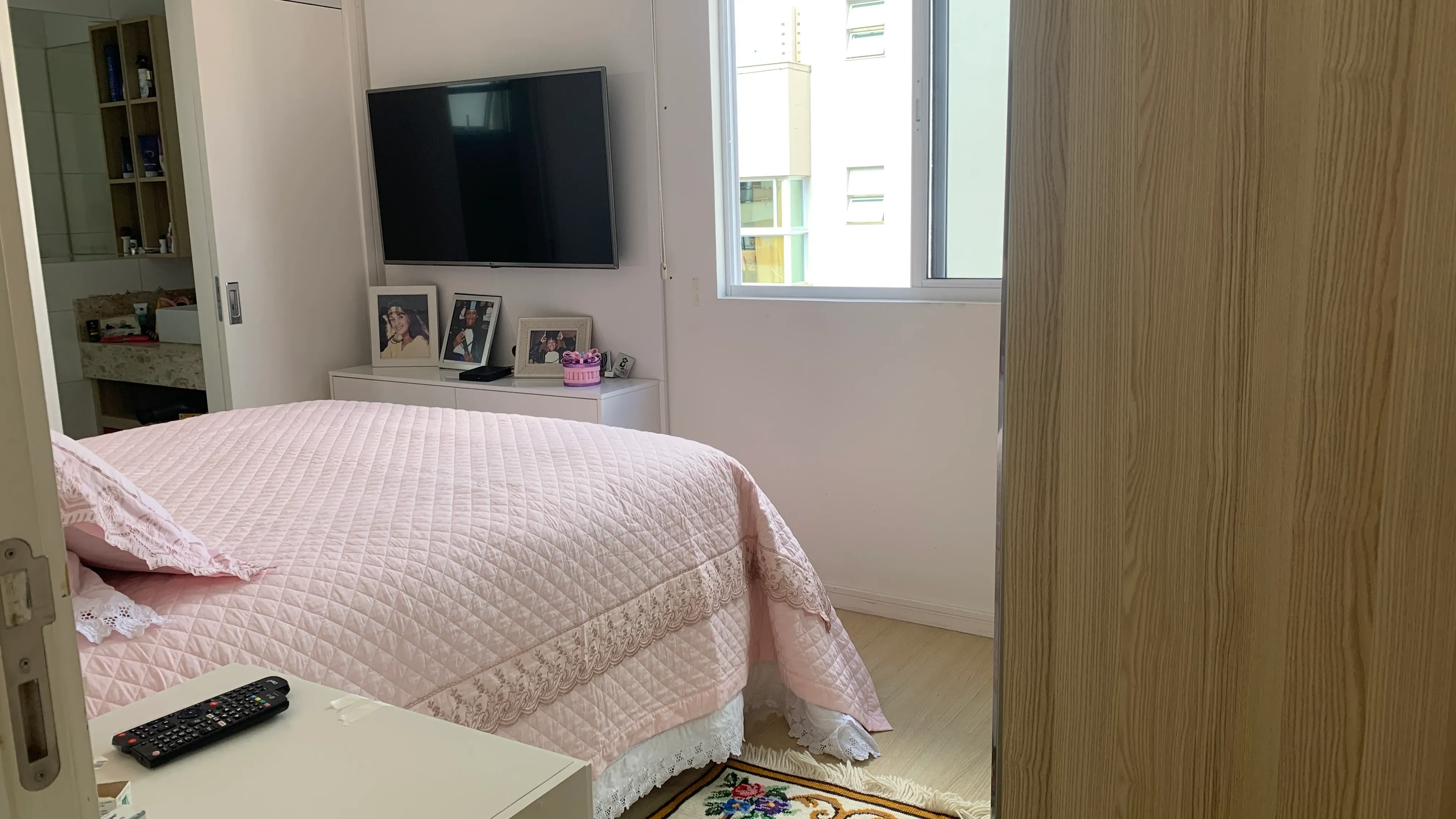 2 dormitórios sendo 1 suíte e 2 vagas de garagem - Bairro das Nações, Balneário Camboriú/SC