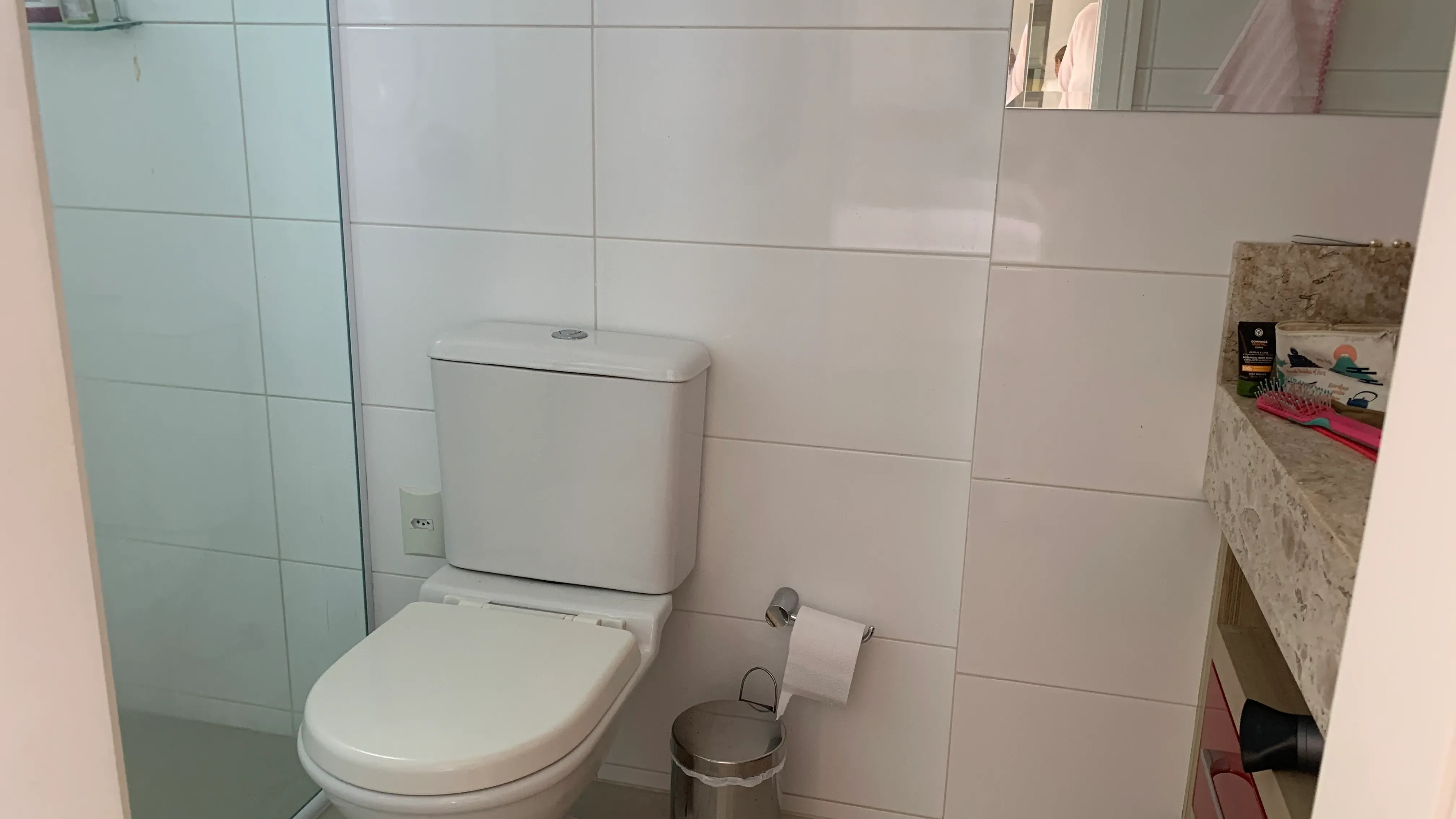 2 dormitórios sendo 1 suíte e 2 vagas de garagem - Bairro das Nações, Balneário Camboriú/SC