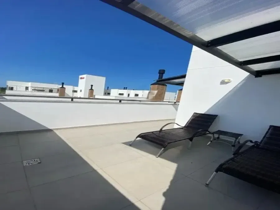 Cobertura com 2 suítes e 1 vaga de garagem - Campeche Florianópolis/SC