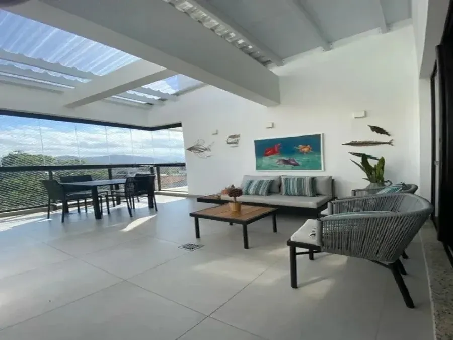 Cobertura com 2 suítes e 1 vaga de garagem - Campeche Florianópolis/SC