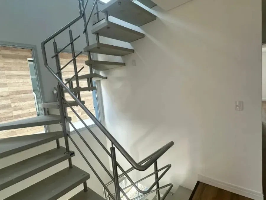 Casa com 3 dormitórios sendo 1 suíte e 2 vagas de garagem - Campeche, Florianópolis/SC