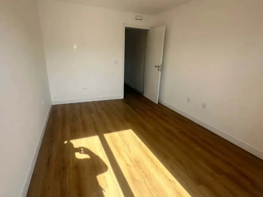 Casa com 3 dormitórios sendo 1 suíte e 2 vagas de garagem - Campeche, Florianópolis/SC