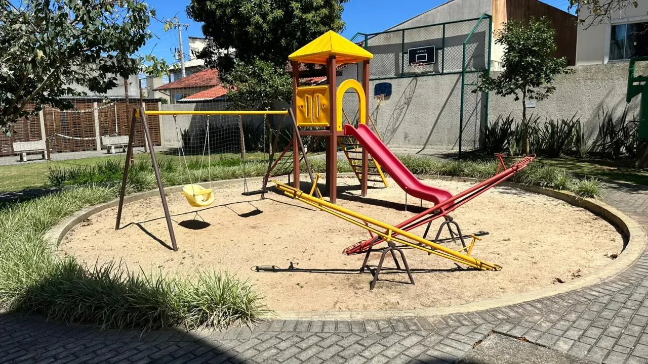 Apartamento com 3 dormitórios sendo 1 suíte e 2 vagas  - Campeche, Florianópolis/SC