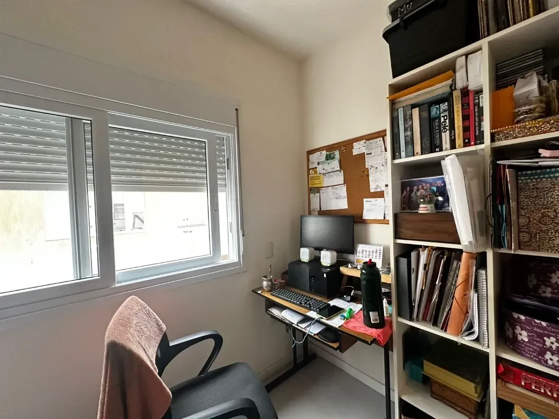 Casa com 3 dormitórios sendo 1 suíte e 2 vagas de garagem - Bairro Campeche, Florianópolis/SC