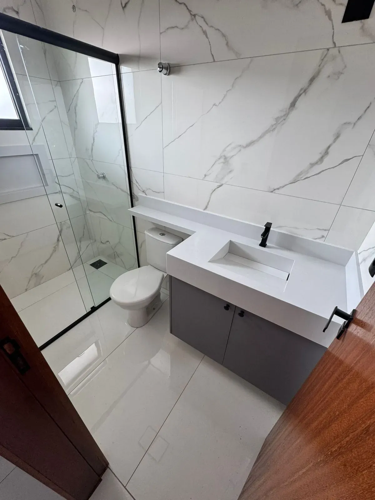 Casa geminada com 2 dormitórios e garagem para 2 carros em Palhoça/SC