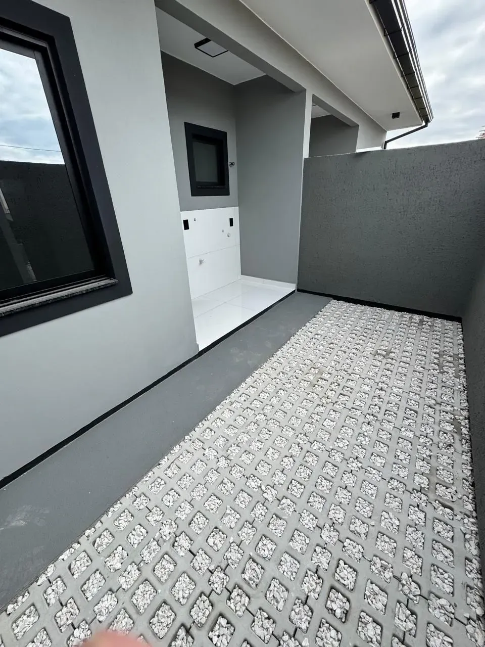 Casa geminada com 2 dormitórios e garagem para 2 carros em Palhoça/SC