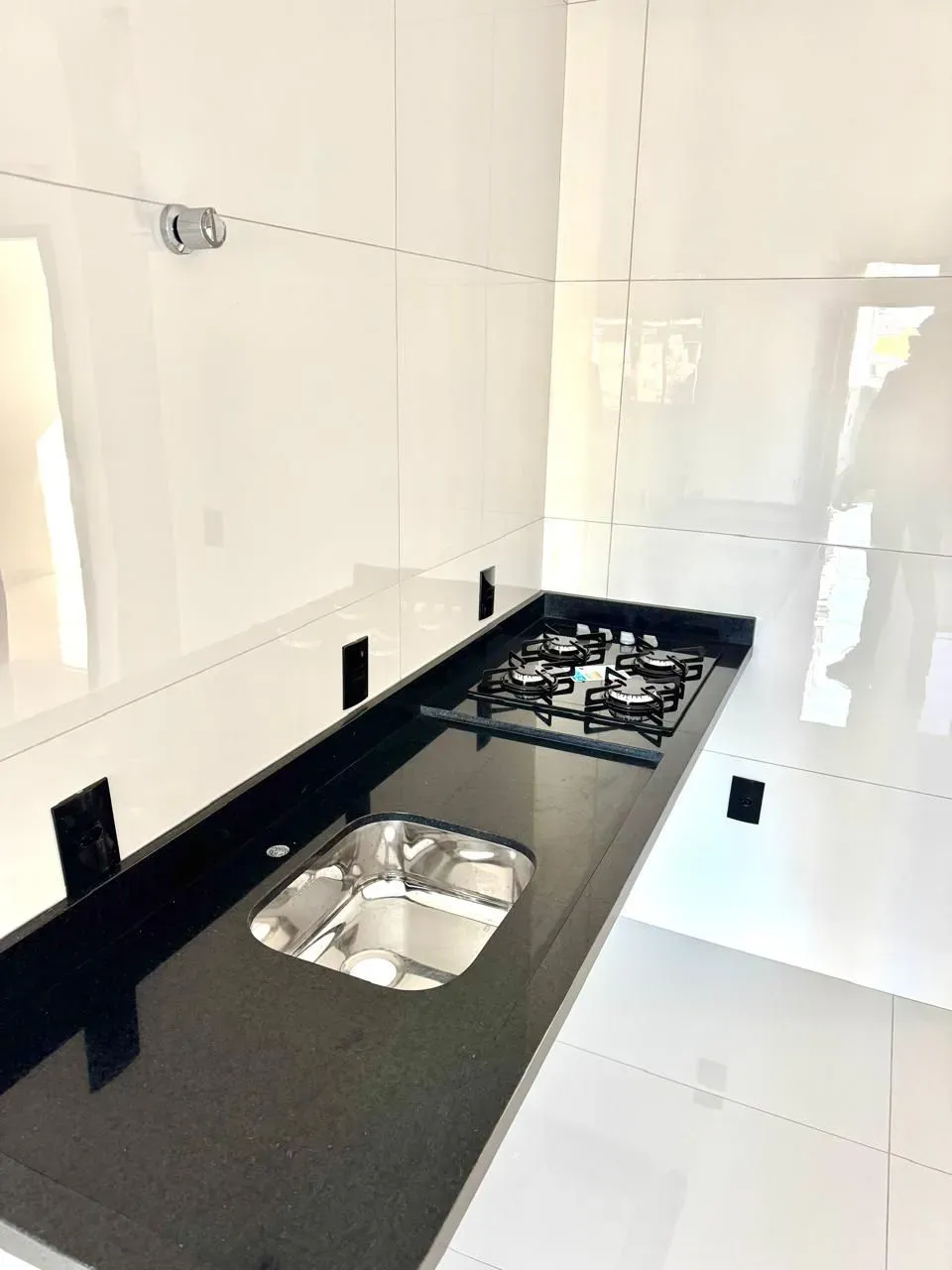 Casa geminada com 2 dormitórios e garagem para 2 carros em Palhoça/SC