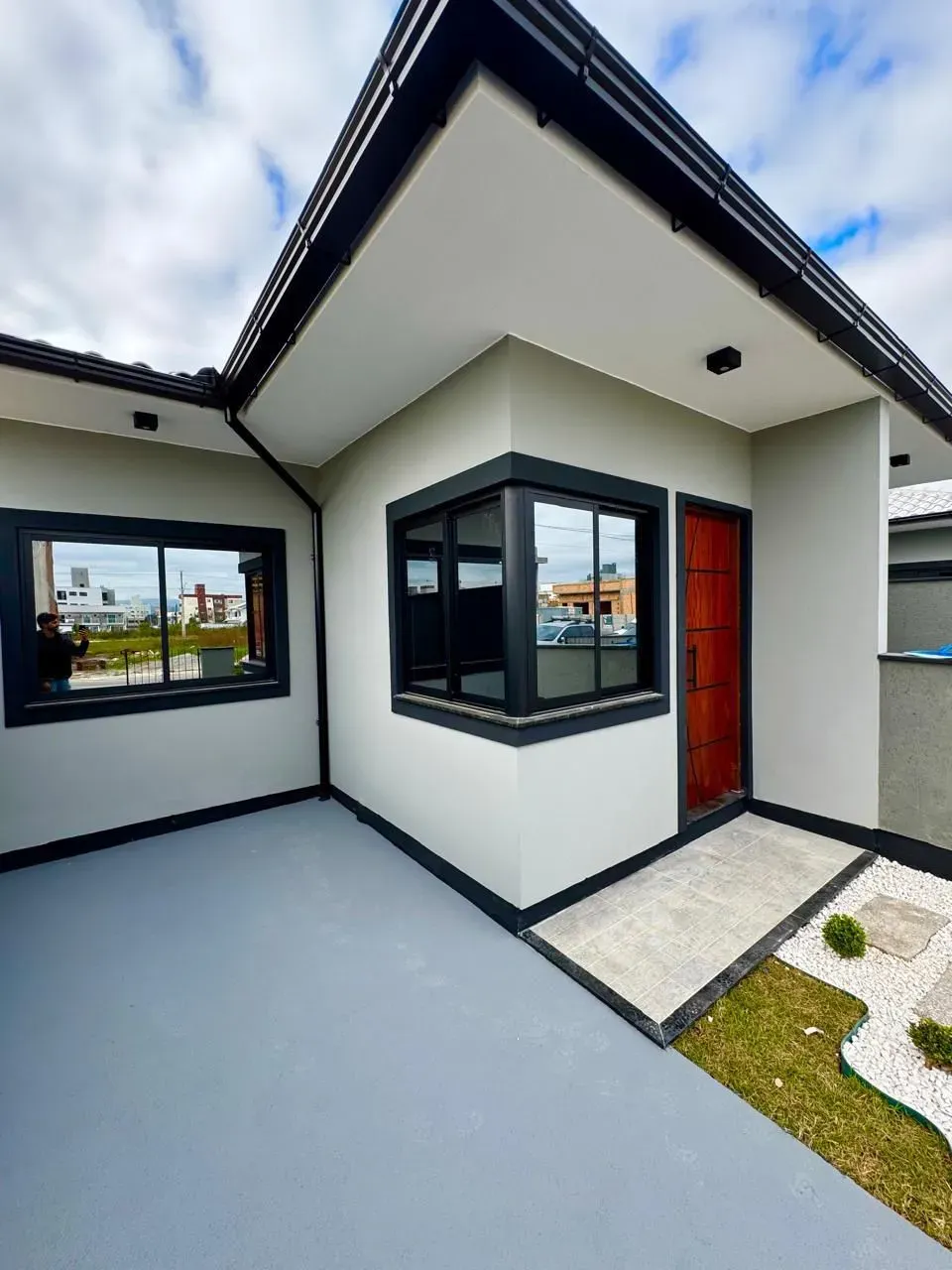 Casa geminada com 2 dormitórios e garagem para 2 carros em Palhoça/SC