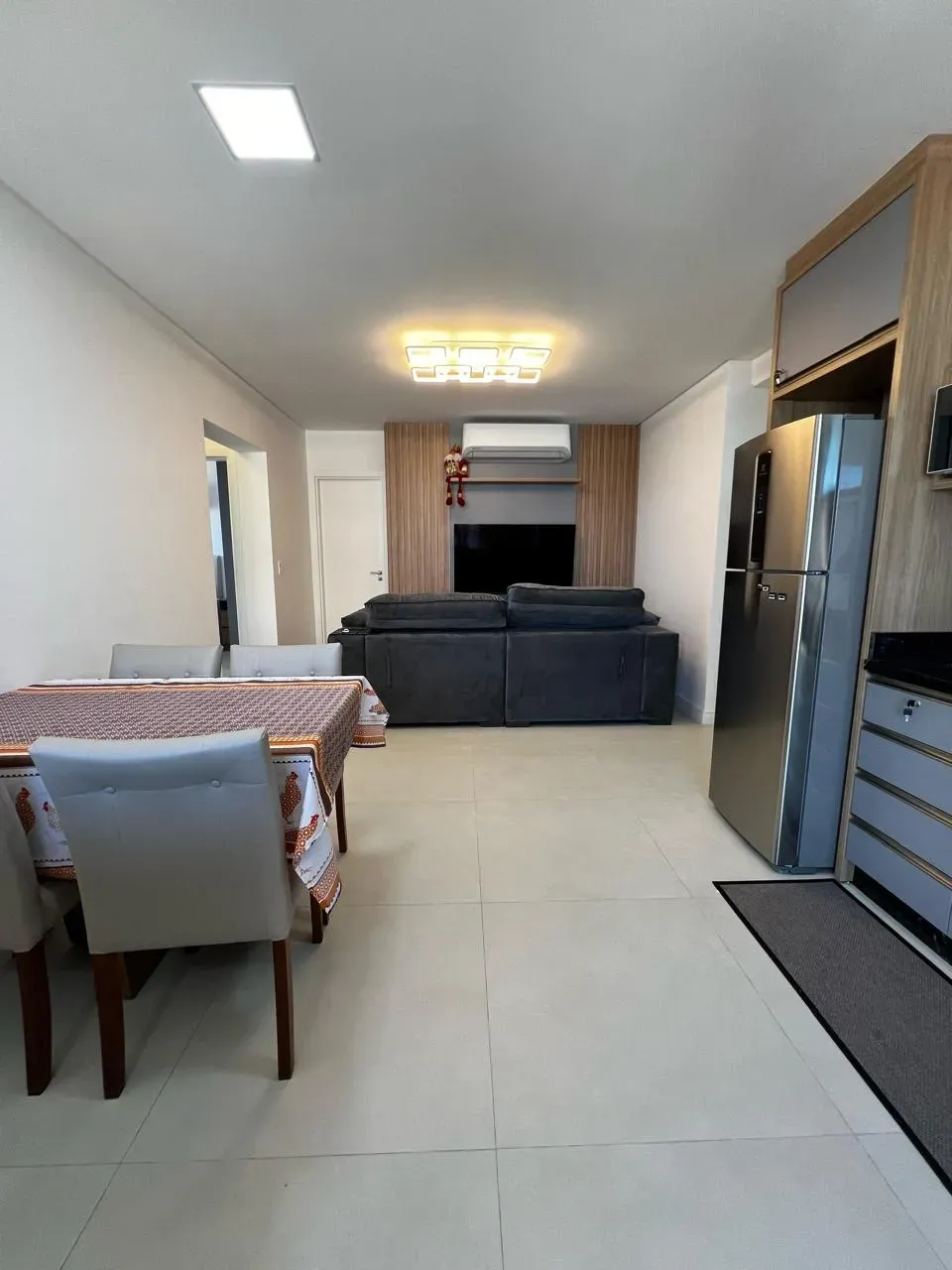 Apartamento quadra mar mobiliado com 2 suítes e 1 vaga de garagem - Gravatá em Navegantes/SC