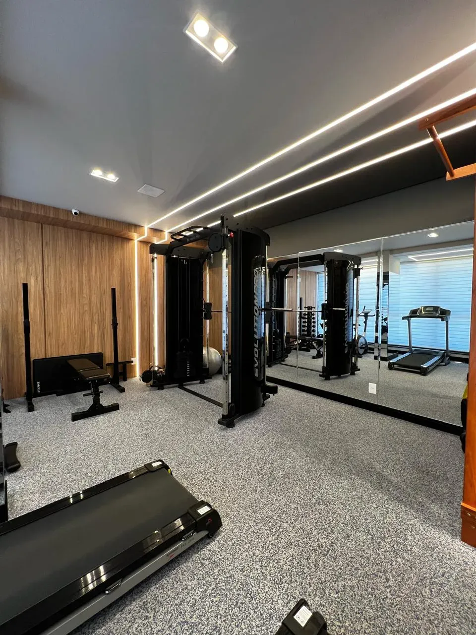 Apartamento quadra mar mobiliado com 2 suítes e 1 vaga de garagem - Gravatá em Navegantes/SC