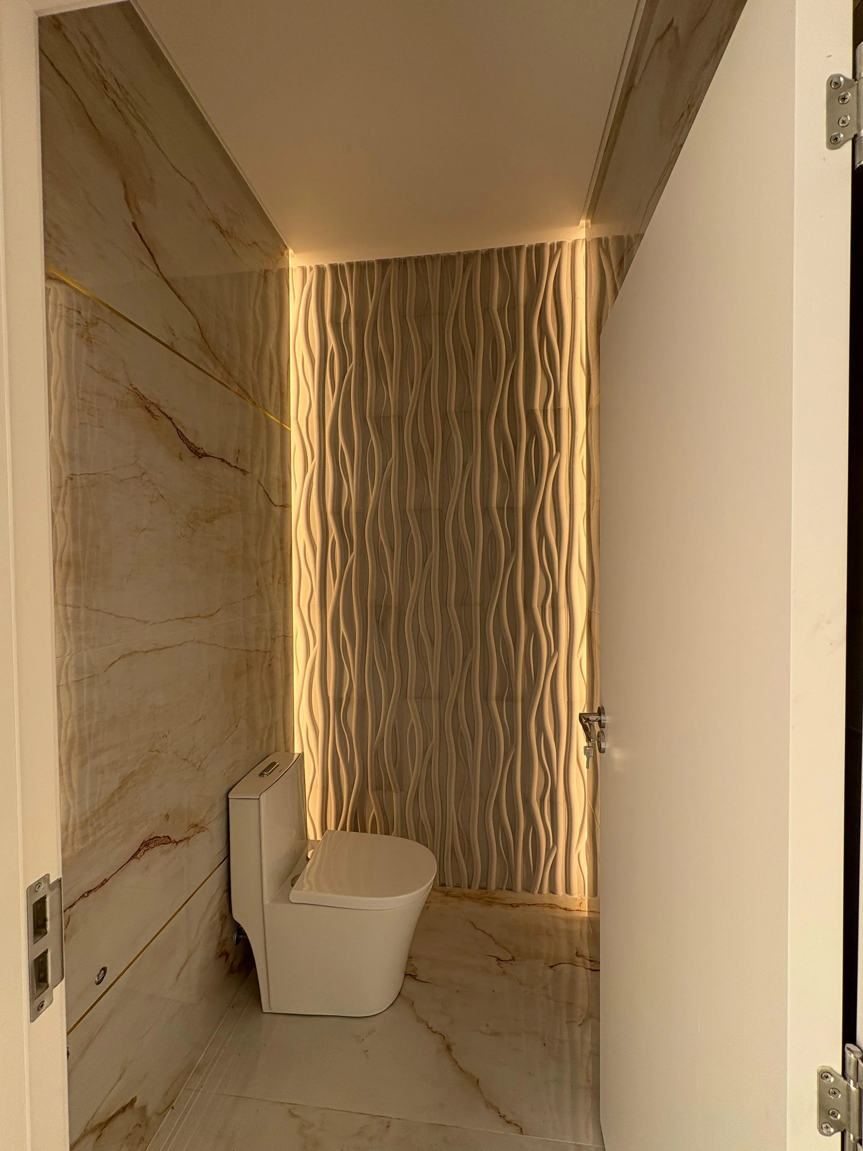 Casa com 4 dormitórios sendo 4 suítes e 4 vagas de garagem em Camboriú/SC