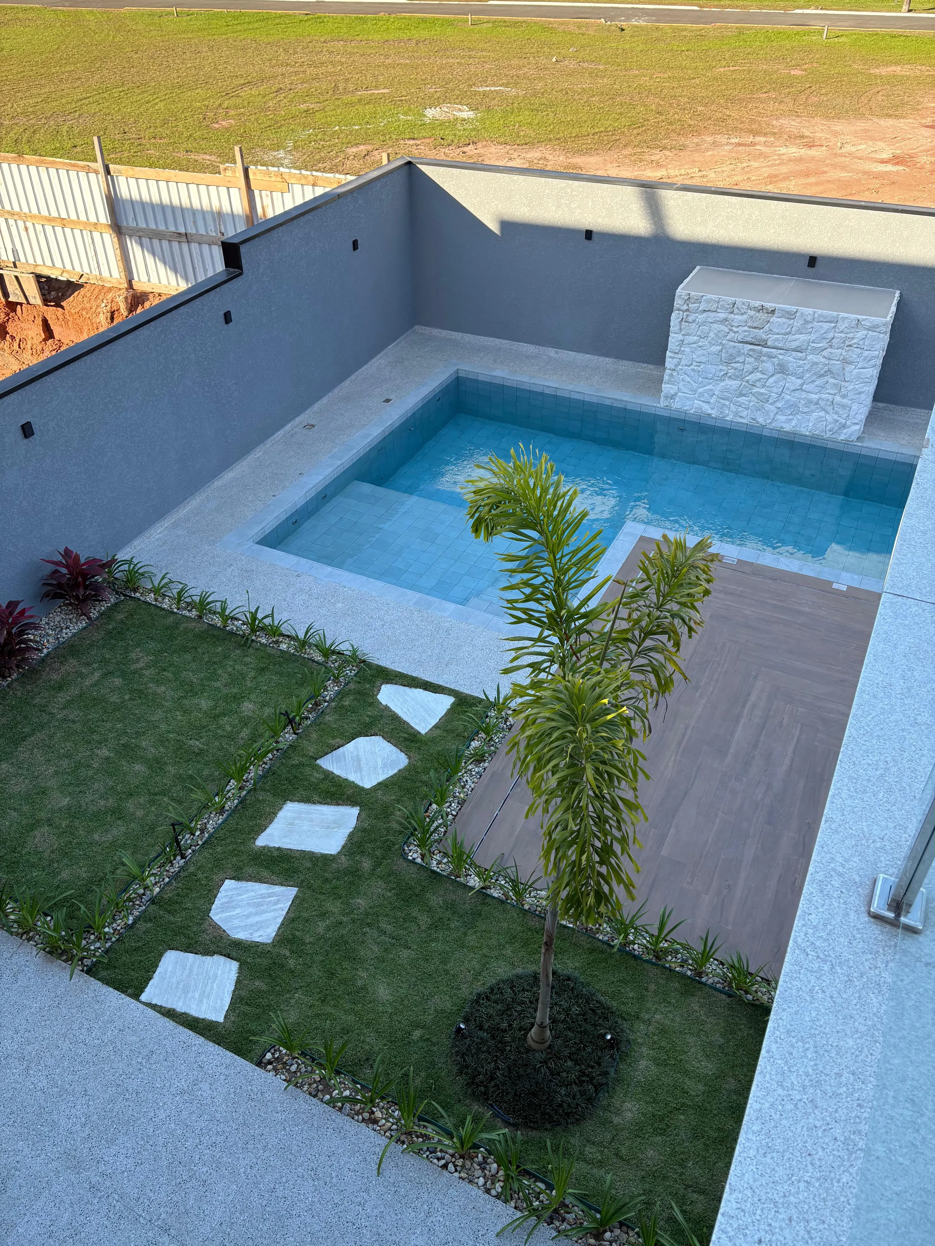 Casa com 4 dormitórios sendo 4 suítes e 4 vagas de garagem em Camboriú/SC