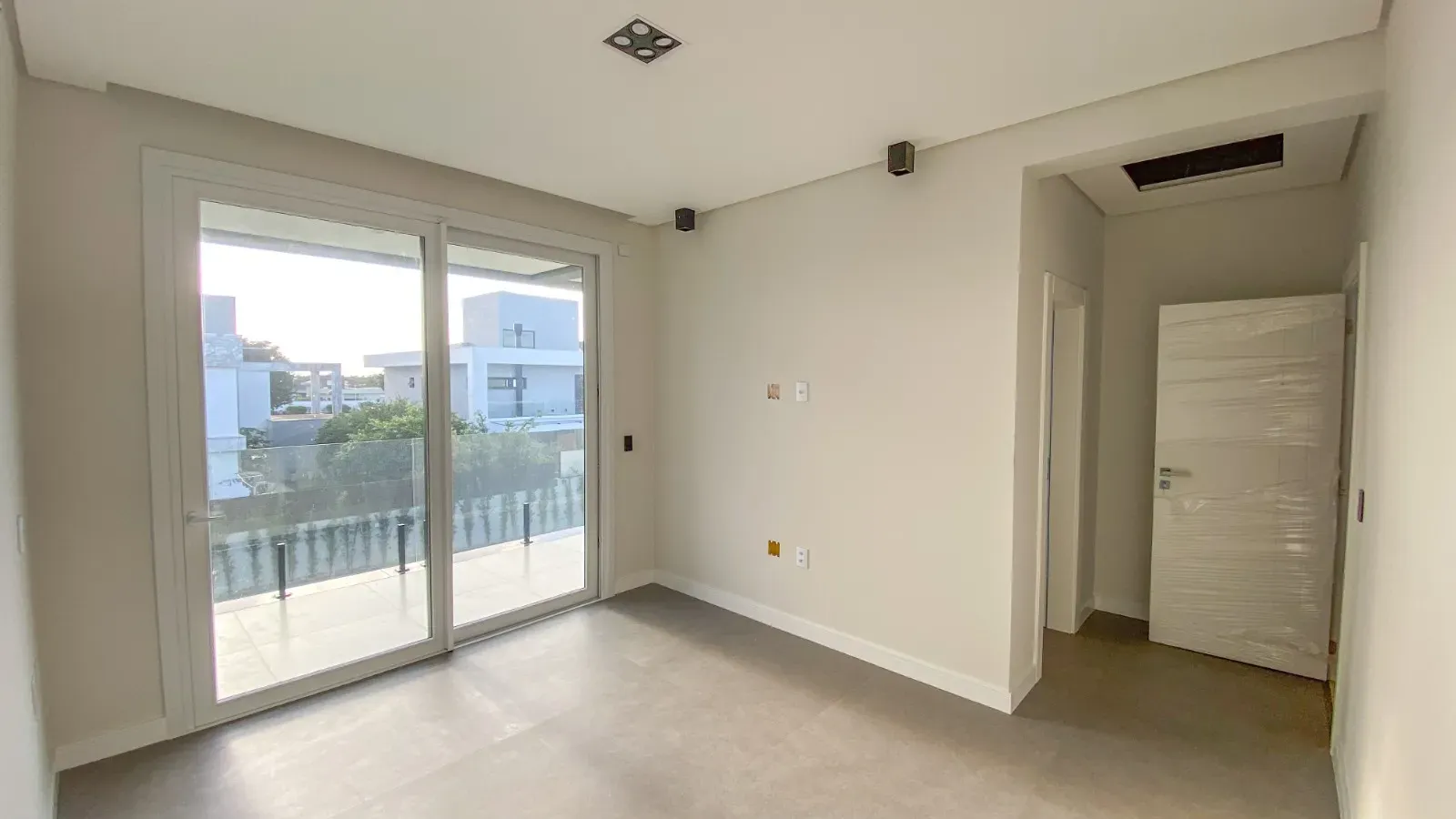 Casa com 4 suítes e 4 vagas de garagem - Campeche,  Florianópolis/SC