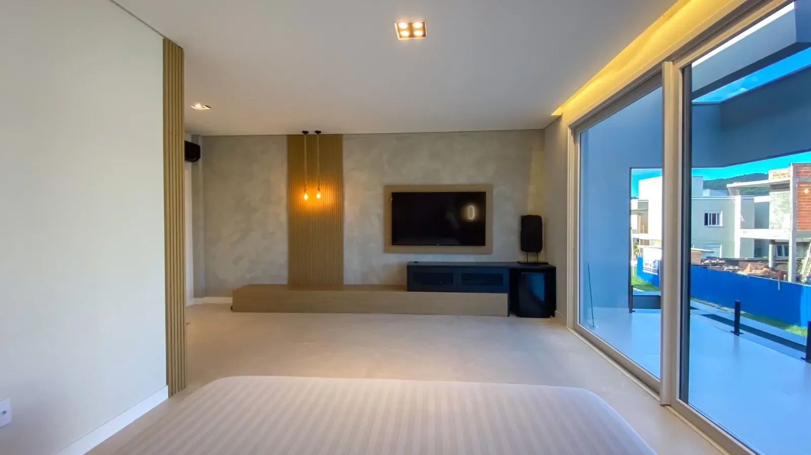 Casa com 4 suítes e 4 vagas de garagem - Campeche,  Florianópolis/SC