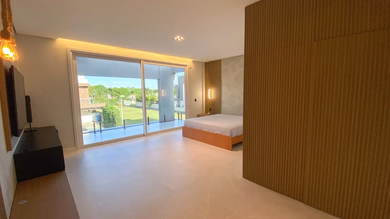 Casa com 4 suítes e 4 vagas de garagem - Campeche,  Florianópolis/SC