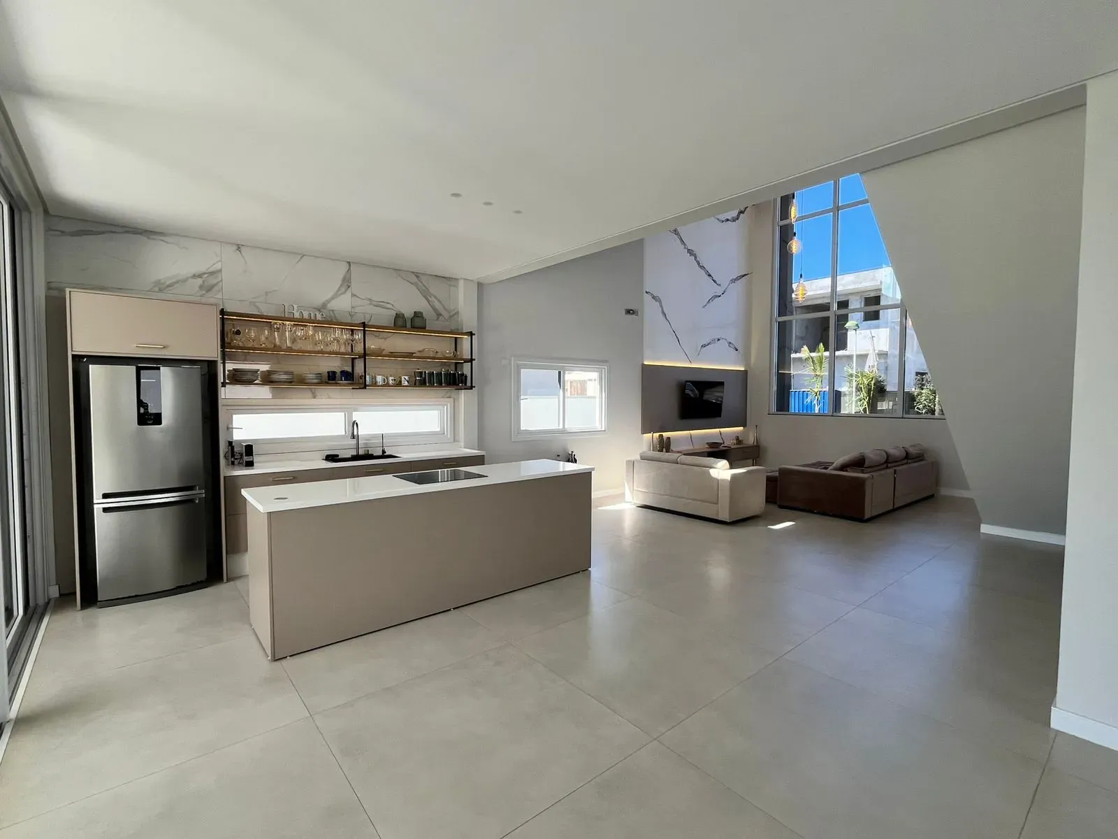 Casa com 4 suítes e 4 vagas de garagem - Campeche,  Florianópolis/SC