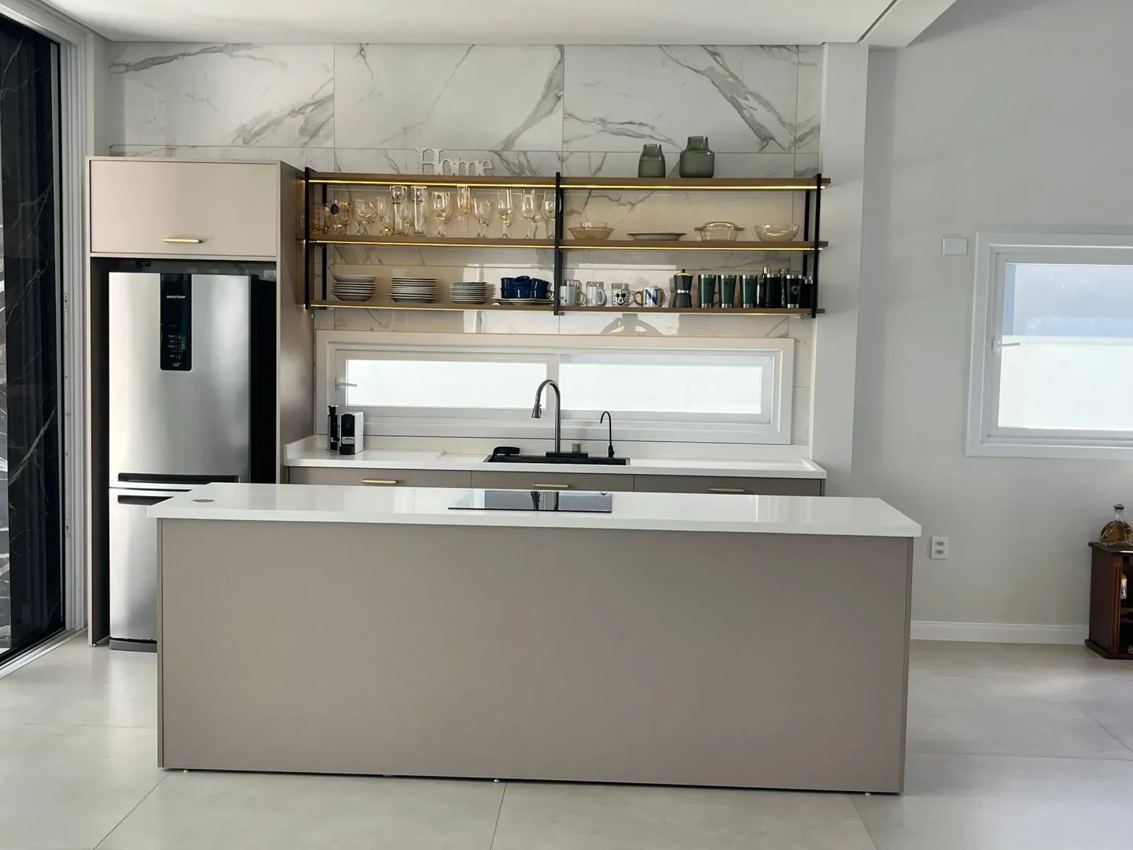 Casa com 4 suítes e 4 vagas de garagem - Campeche,  Florianópolis/SC