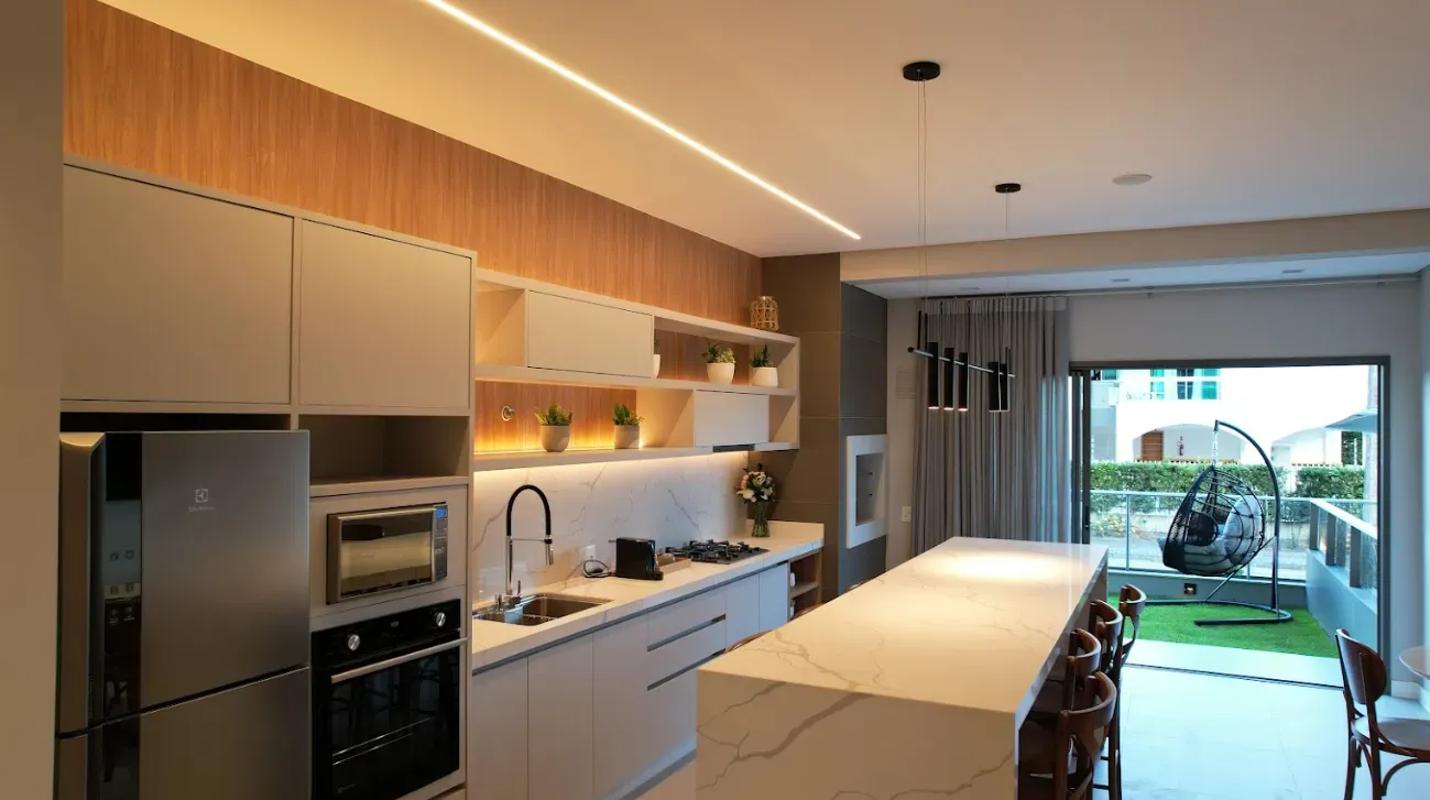 Apartamento 2 dormitórios sendo 1 suíte no Bairro Ingleses do Rio Vermelho em Florianópolis/SC