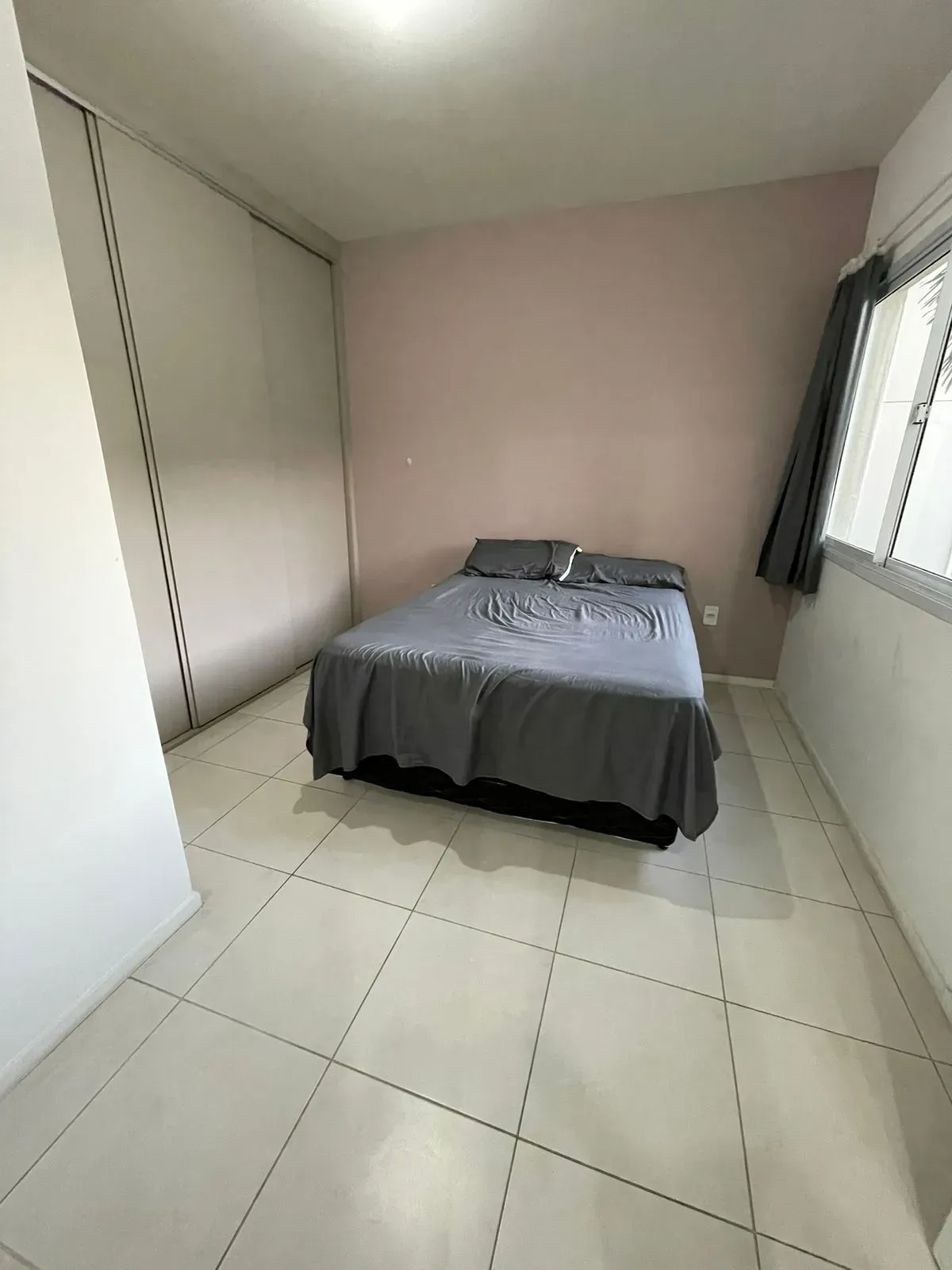 Apartamento 2 dormitórios e 1 vaga de garagem em Palhoça/SC