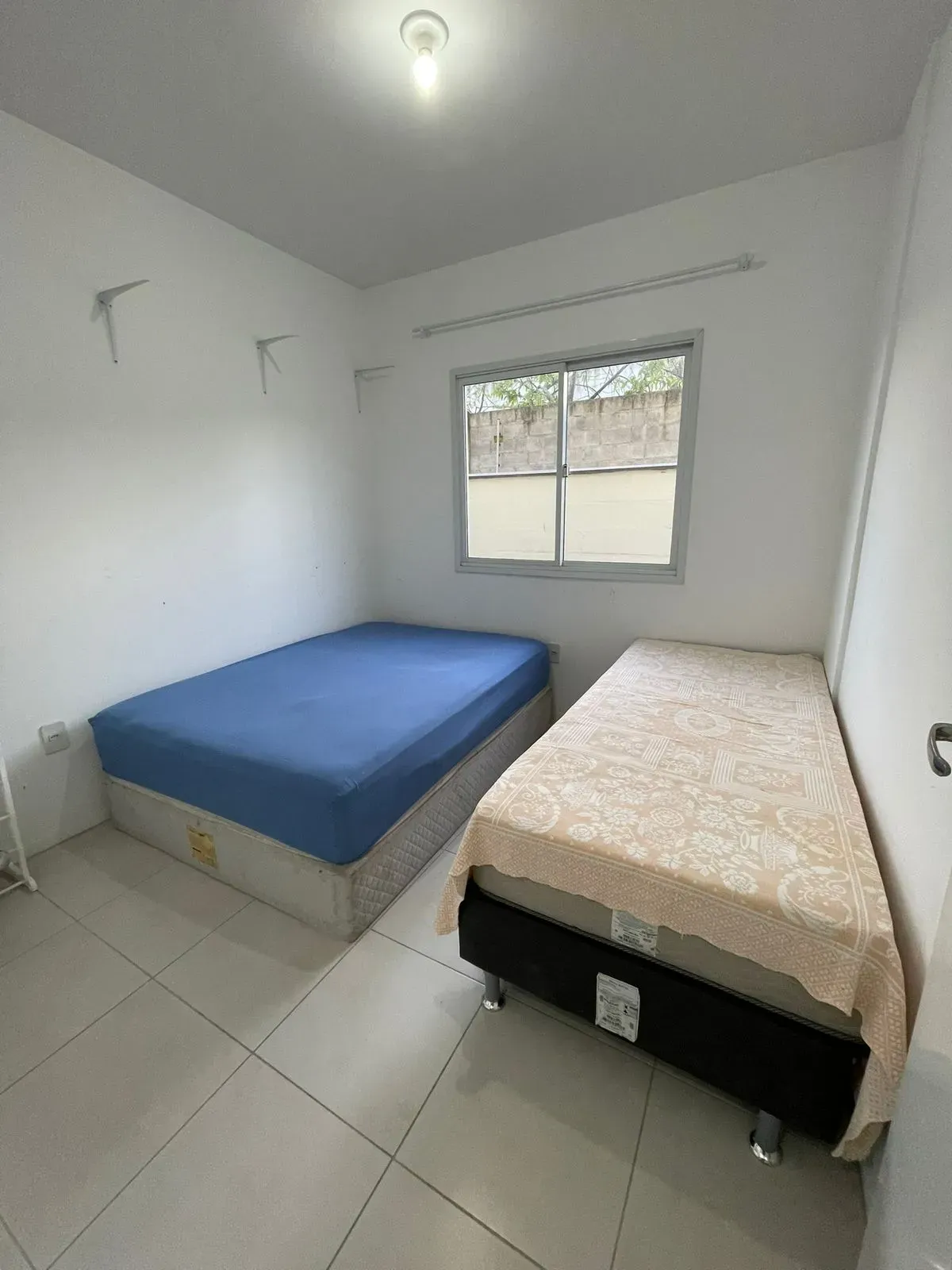 Apartamento 2 dormitórios e 1 vaga de garagem em Palhoça/SC