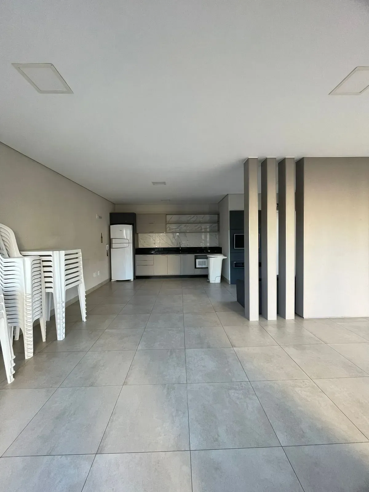 Apartamento 2 dormitórios e 1 vaga de garagem em Palhoça/SC
