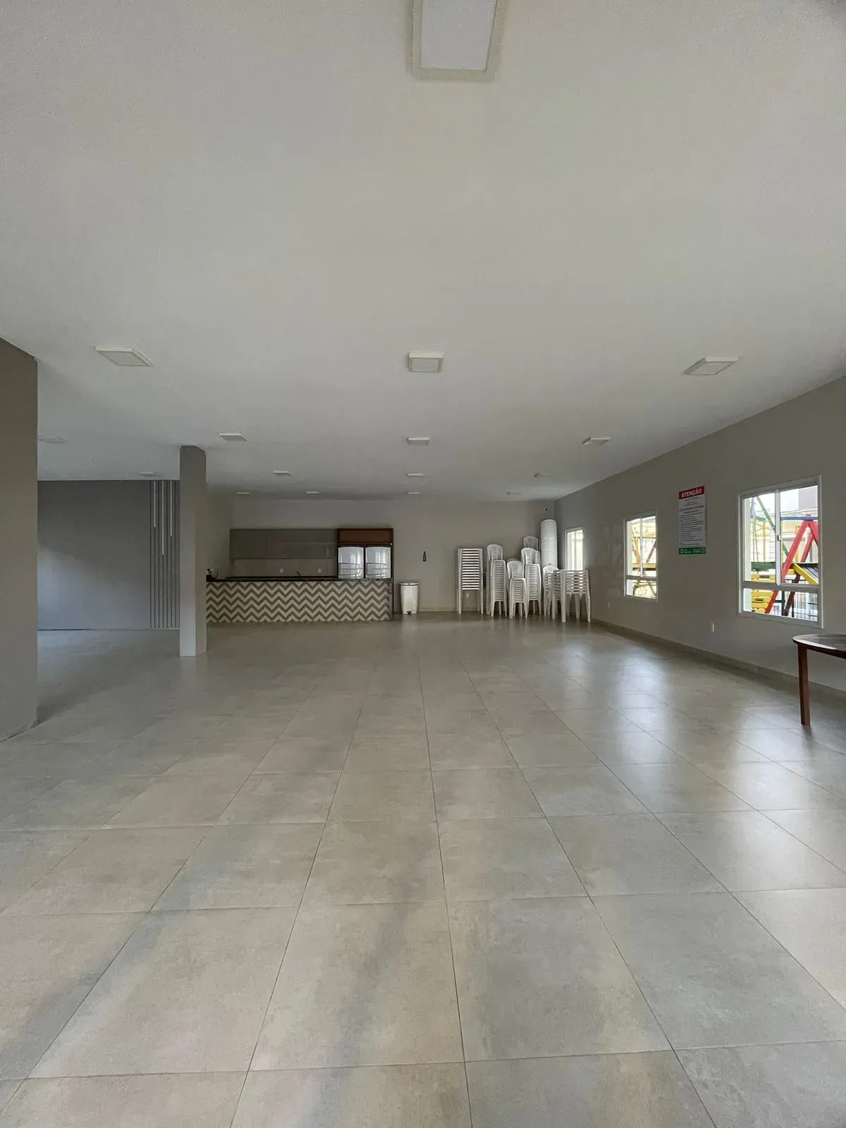 Apartamento 2 dormitórios e 1 vaga de garagem em Palhoça/SC