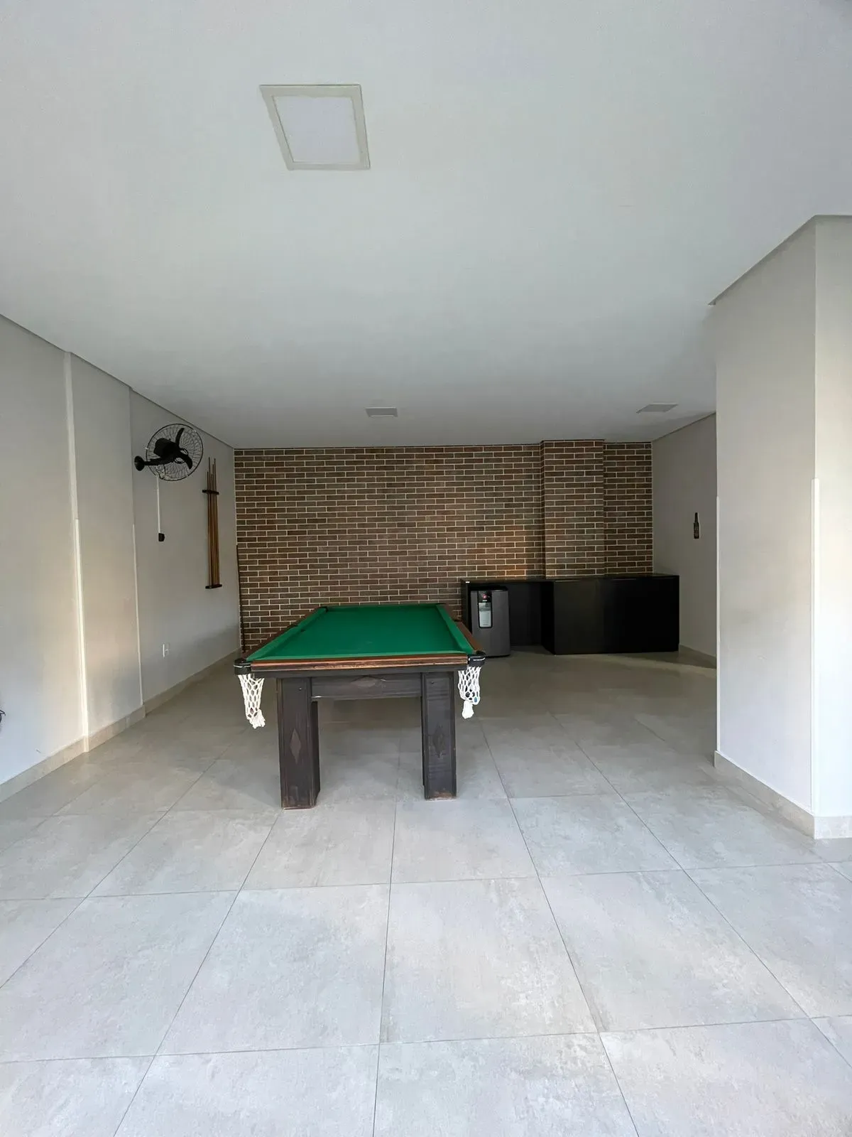 Apartamento 2 dormitórios e 1 vaga de garagem em Palhoça/SC