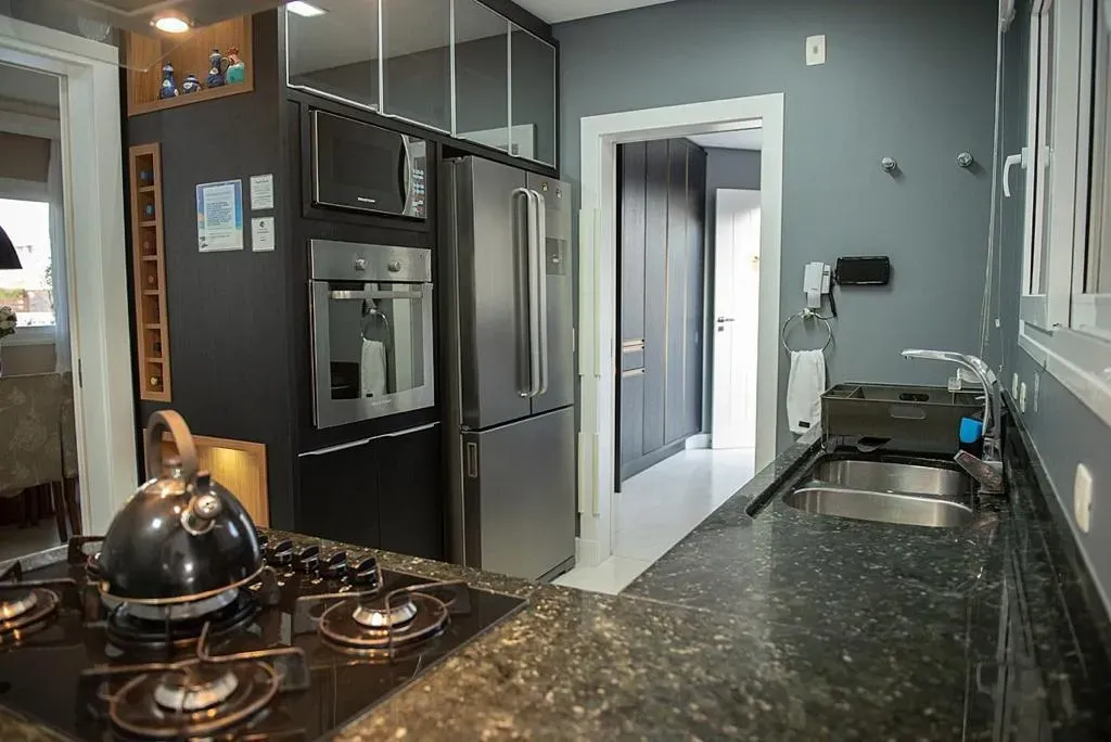 Casa com 5 dormitórios sendo 4 suítes e 6 vagas de garagem em Jurerê Internaciona l Florianópolis/SC