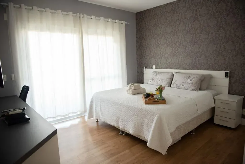 Casa com 5 dormitórios sendo 4 suítes e 6 vagas de garagem em Jurerê Internaciona l Florianópolis/SC