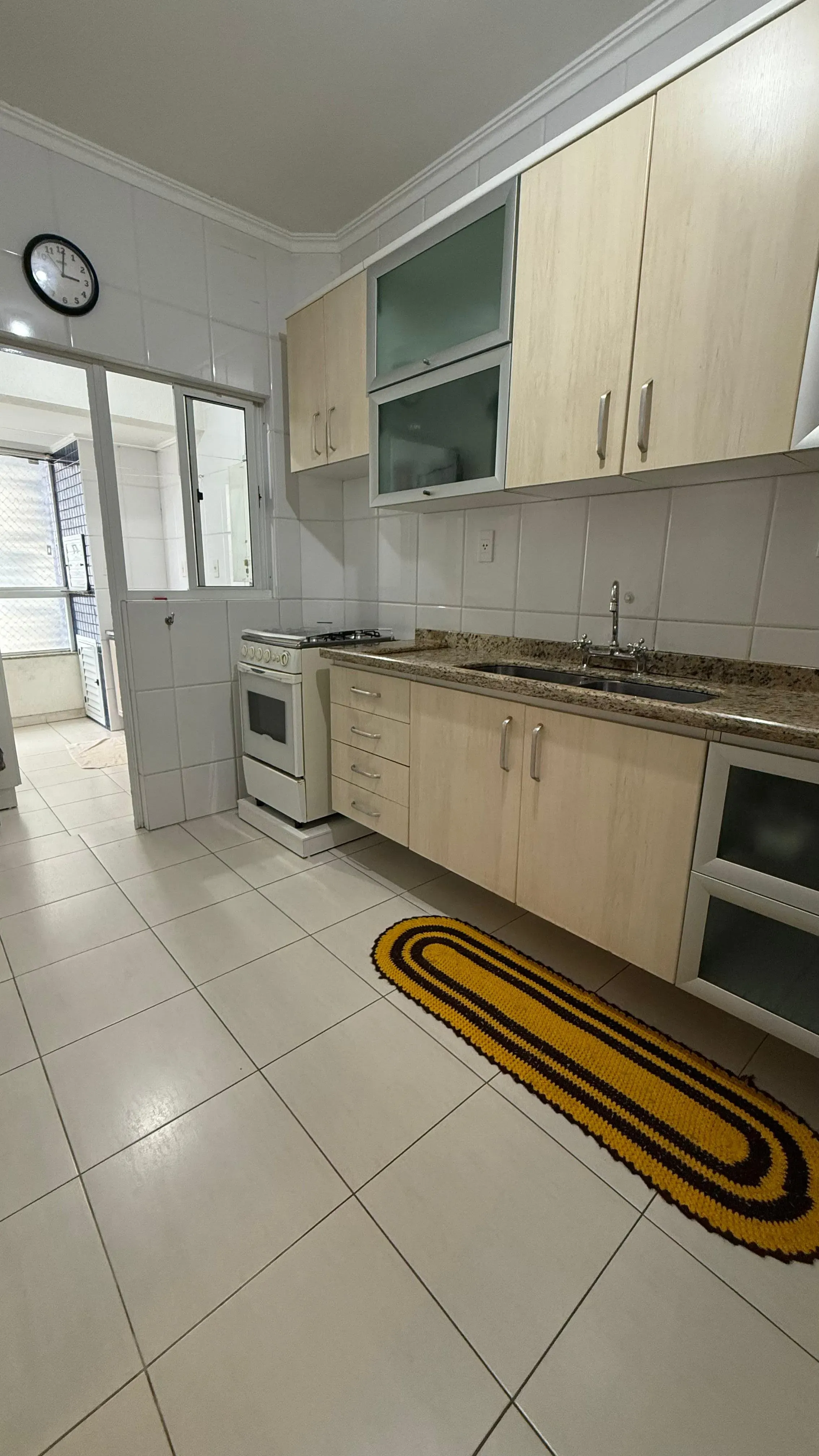 Apartamento com 2 dormitórios sendo 1 suíte e 1 vaga de garagem em Balneário Camboriú/SC