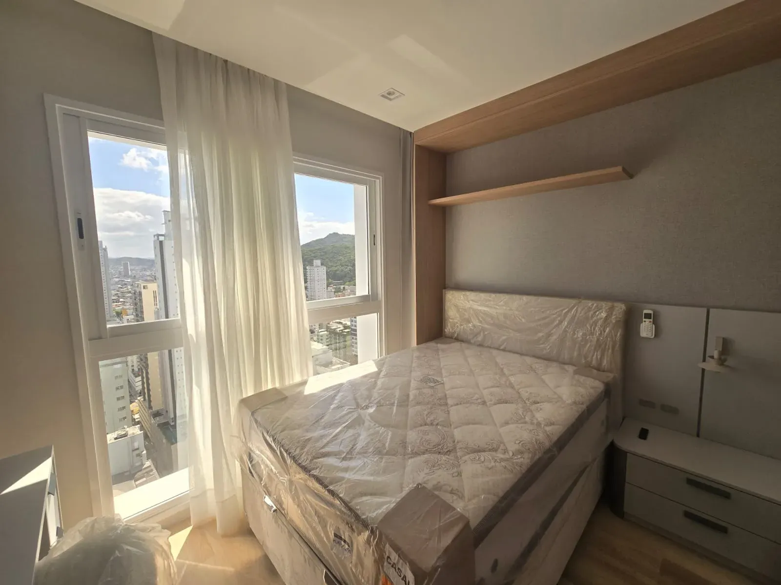 Apartamento vista mar com 4 suítes e 4 vagas de garagem em Balneário Camboriú/SC