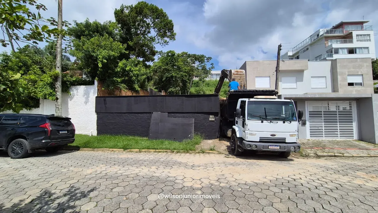Terreno com 300m² no bairro Vila Nova em Porto Belo/SC