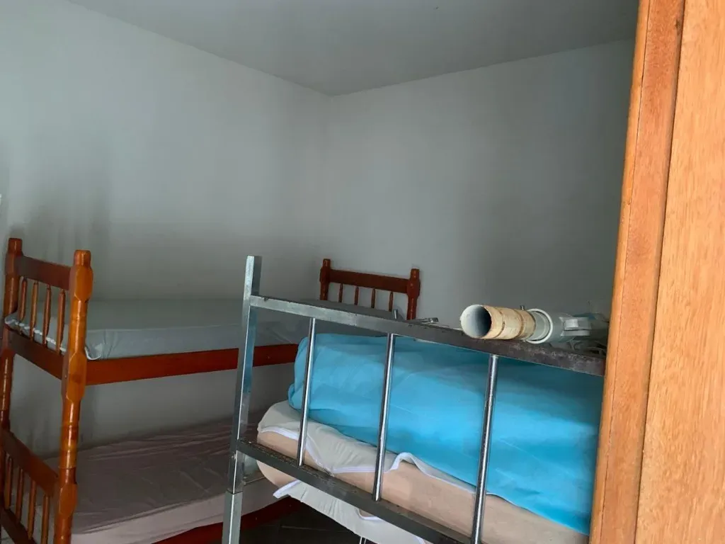 Casa com 4 dormitórios sendo 1 suíte em a 580m do mar em Morretes, Itapema/SC