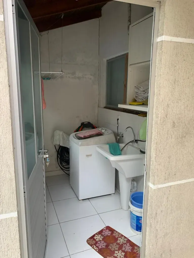 Casa com 4 dormitórios sendo 1 suíte em a 580m do mar em Morretes, Itapema/SC