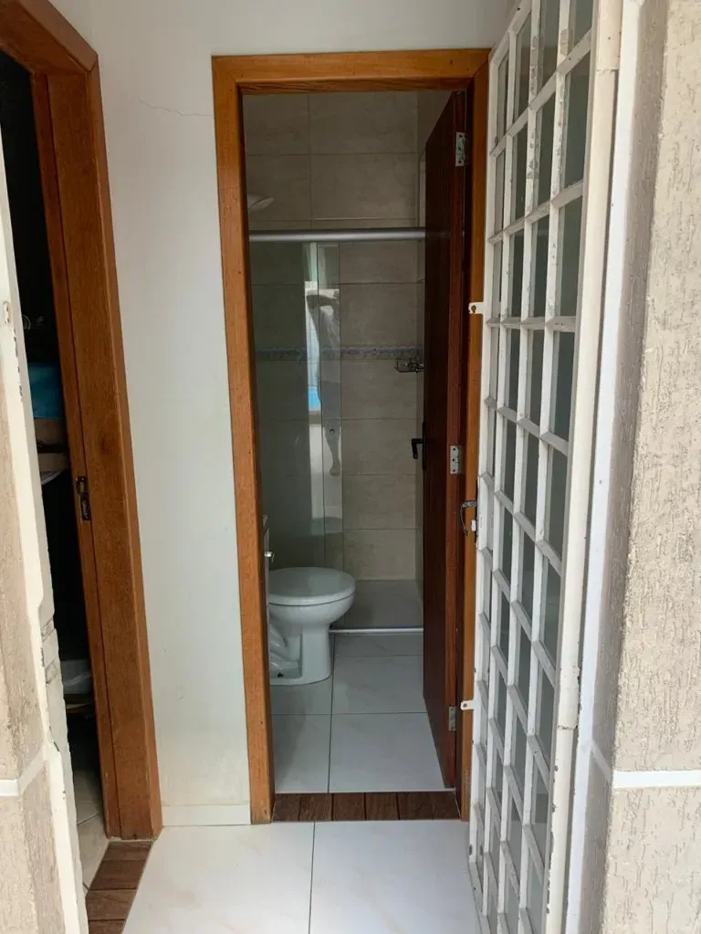 Casa com 4 dormitórios sendo 1 suíte em a 580m do mar em Morretes, Itapema/SC