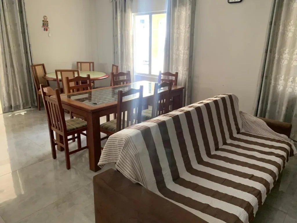 Casa com 4 dormitórios sendo 1 suíte em a 580m do mar em Morretes, Itapema/SC