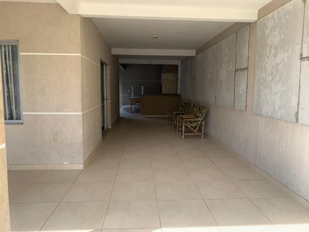 Casa com 4 dormitórios sendo 1 suíte em a 580m do mar em Morretes, Itapema/SC