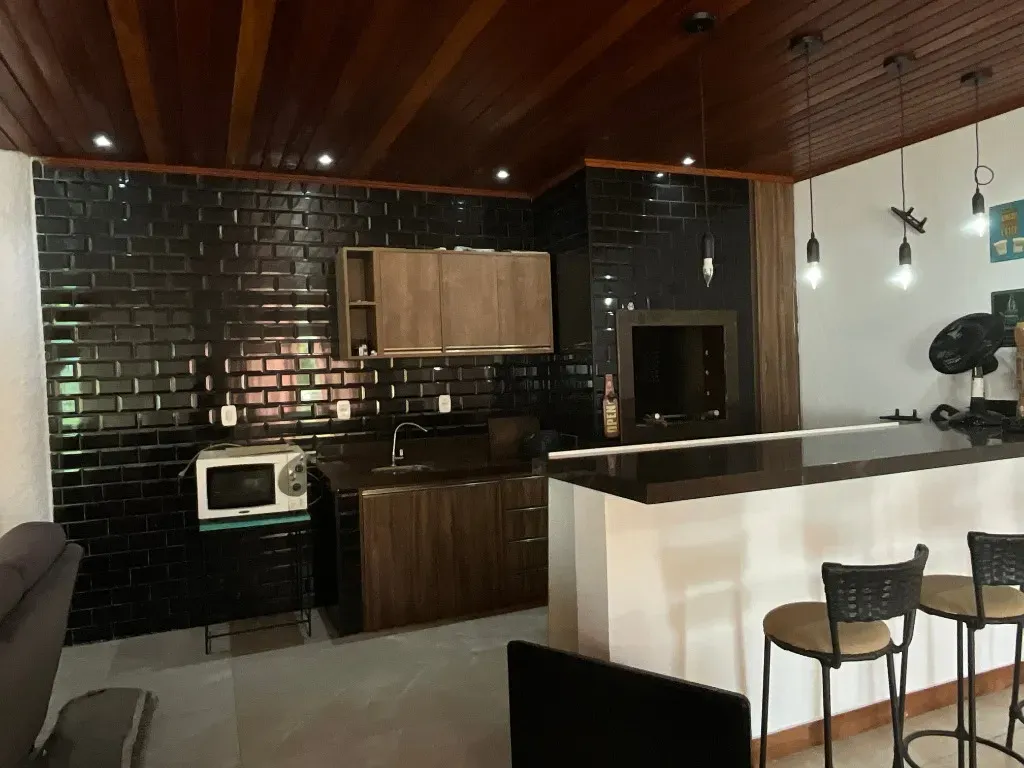 Chácara com 940m² com casa de 2 dormitórios e 3 vagas - Bairro Sertão do Trombudo/SC