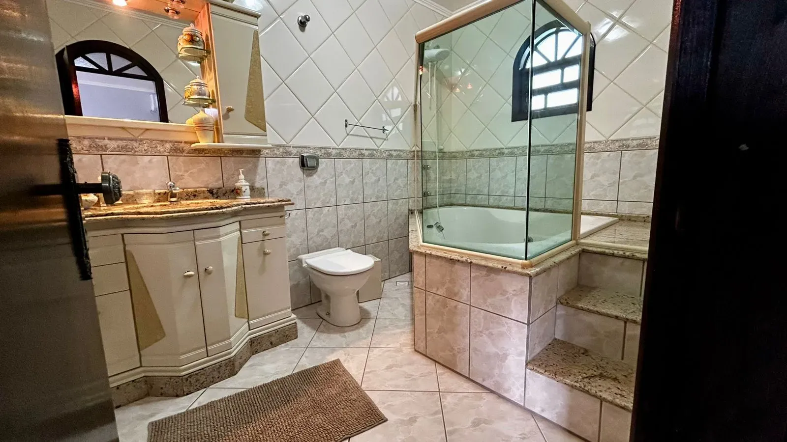 Casa de alto padrão 3 dormitórios sendo 1 suíte 1 vaga, Prainha de São Miguel - Penha/SC